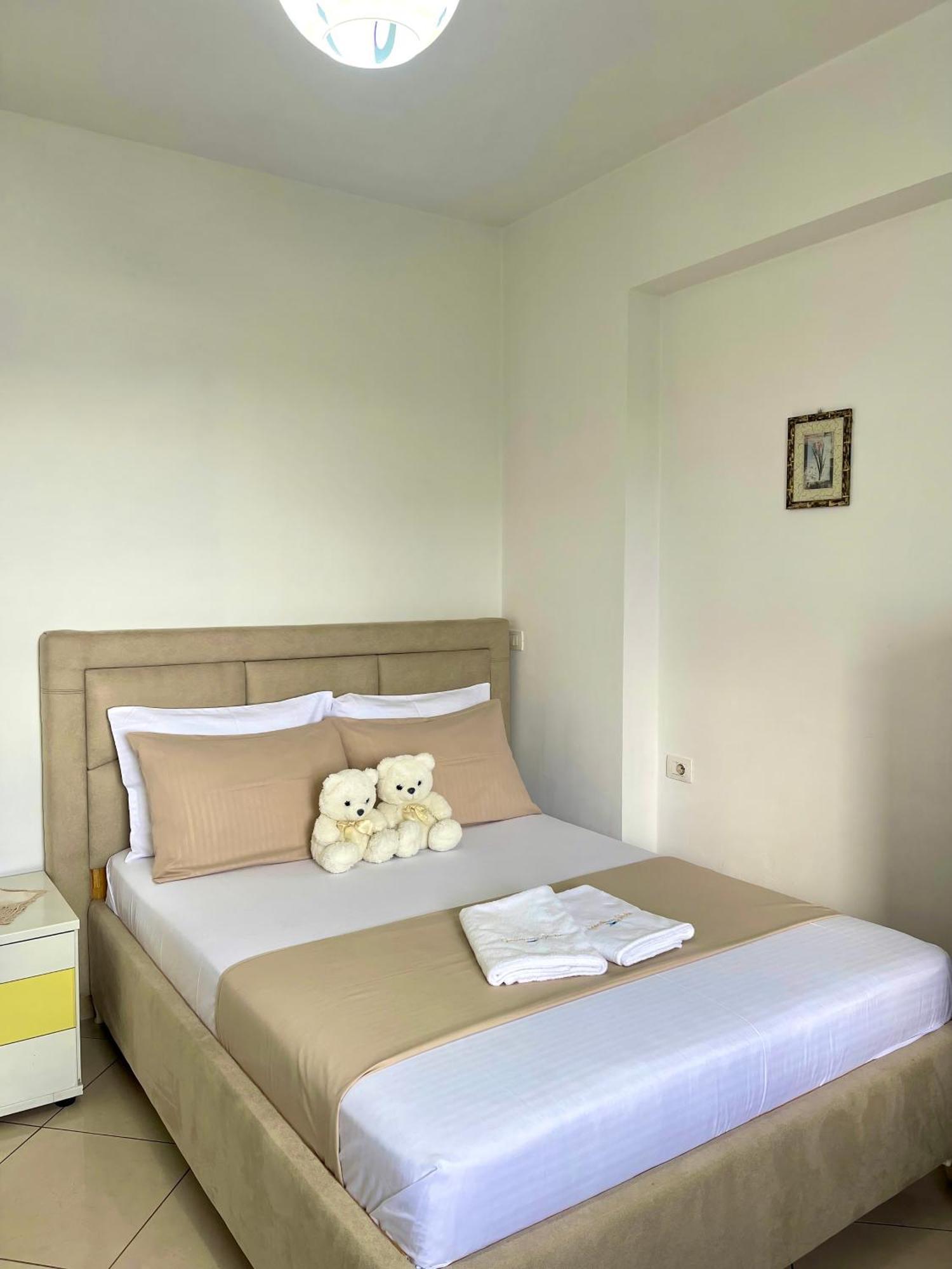 Guesthouse Shehu Ксамил Экстерьер фото